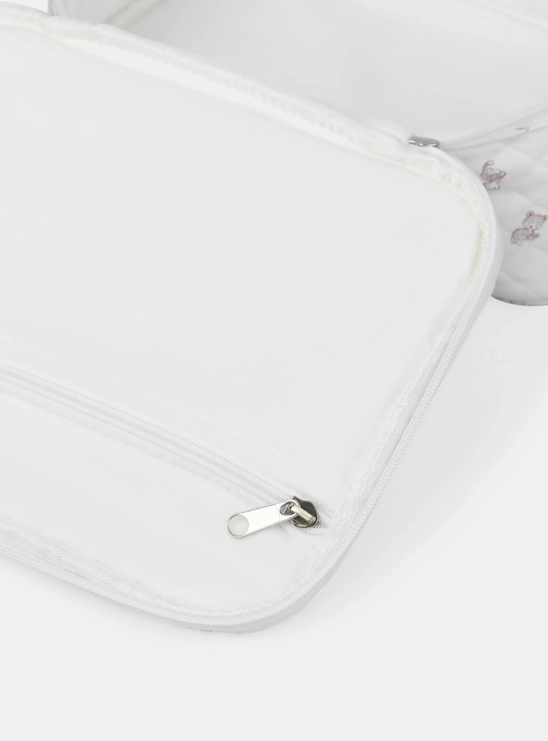 Childcare Accessories-Sergent Major White BABY CARE ACCESSORIES